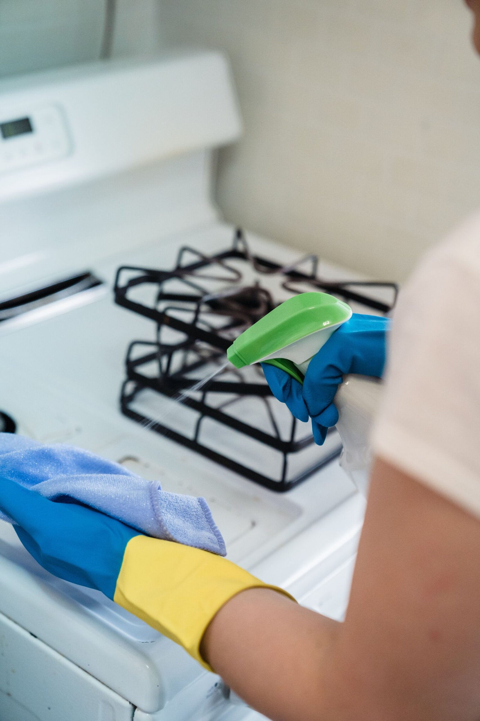 Grease and carbon removal in restaurant kitchen deep cleaning, commercial kitchen deep cleaning, kitchen deep cleaning services, commercial kitchen cleaning UK by ExtractAssure