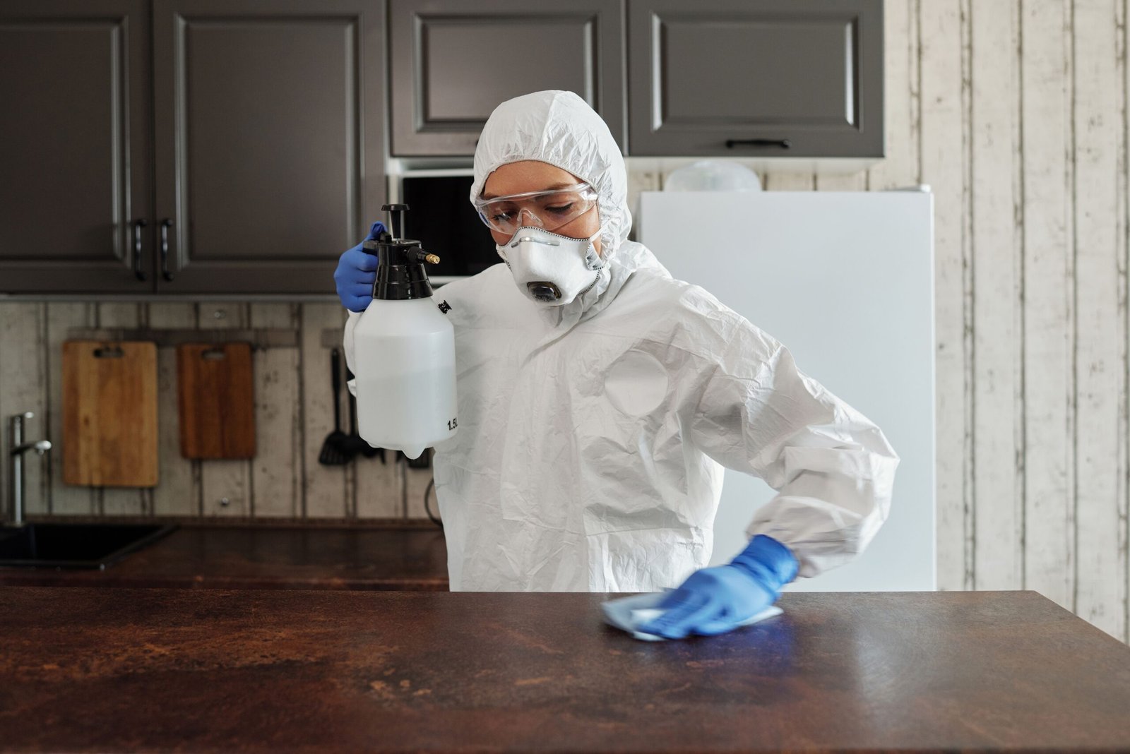 Specialist cleaning company in Coventry: Extract Assure TR19 compliance, kitchen extract cleaning and fire damper inspection for the West Midlands