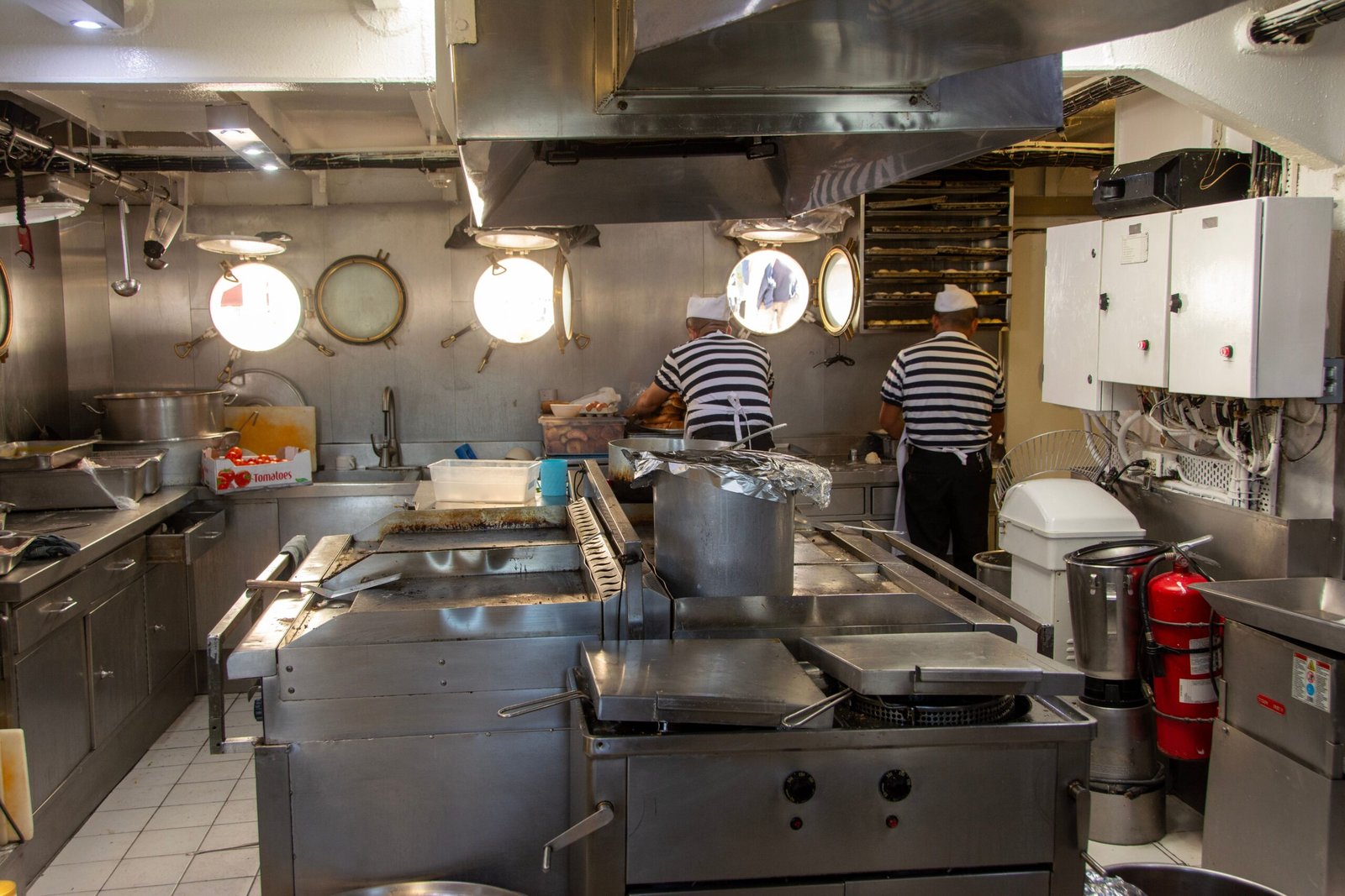 Kitchen extract cleaning by Extract Assure, extract cleaning, laundry extract cleaning, bathroom extract cleaning and extract ductwork cleaning UK