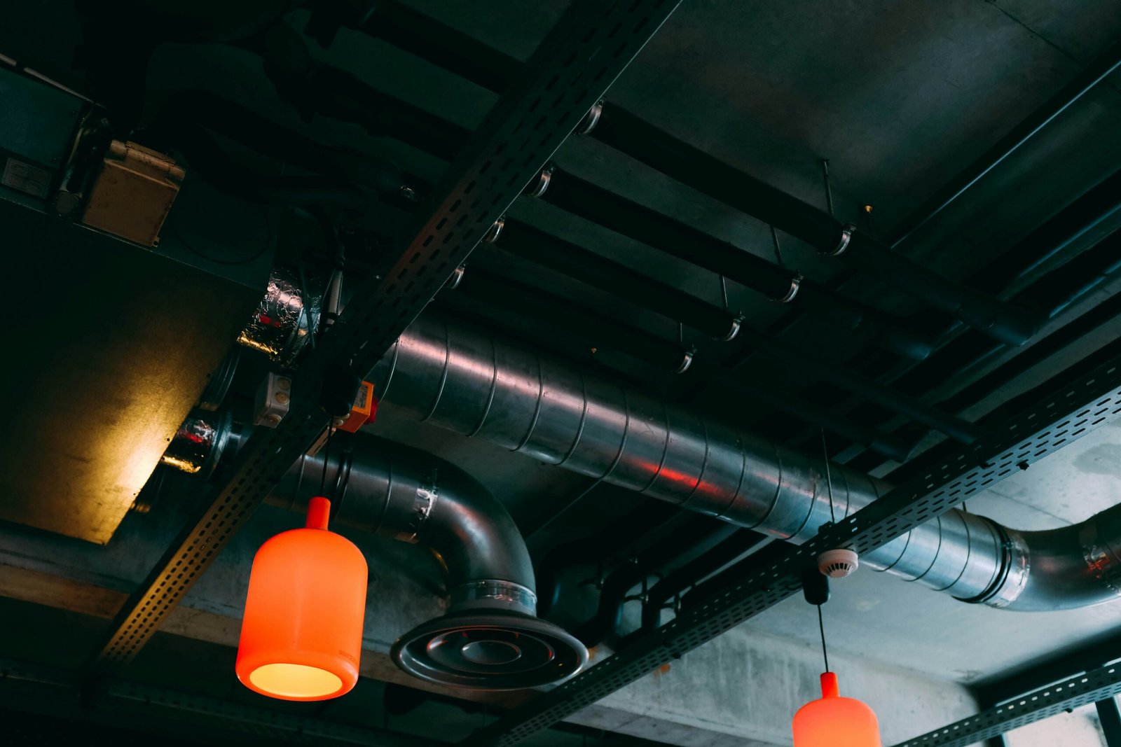 Air vent cleaning UK by ExtractAssure: ventilation cleaning, air duct cleaning, ductwork cleaning and commercial air vent cleaning