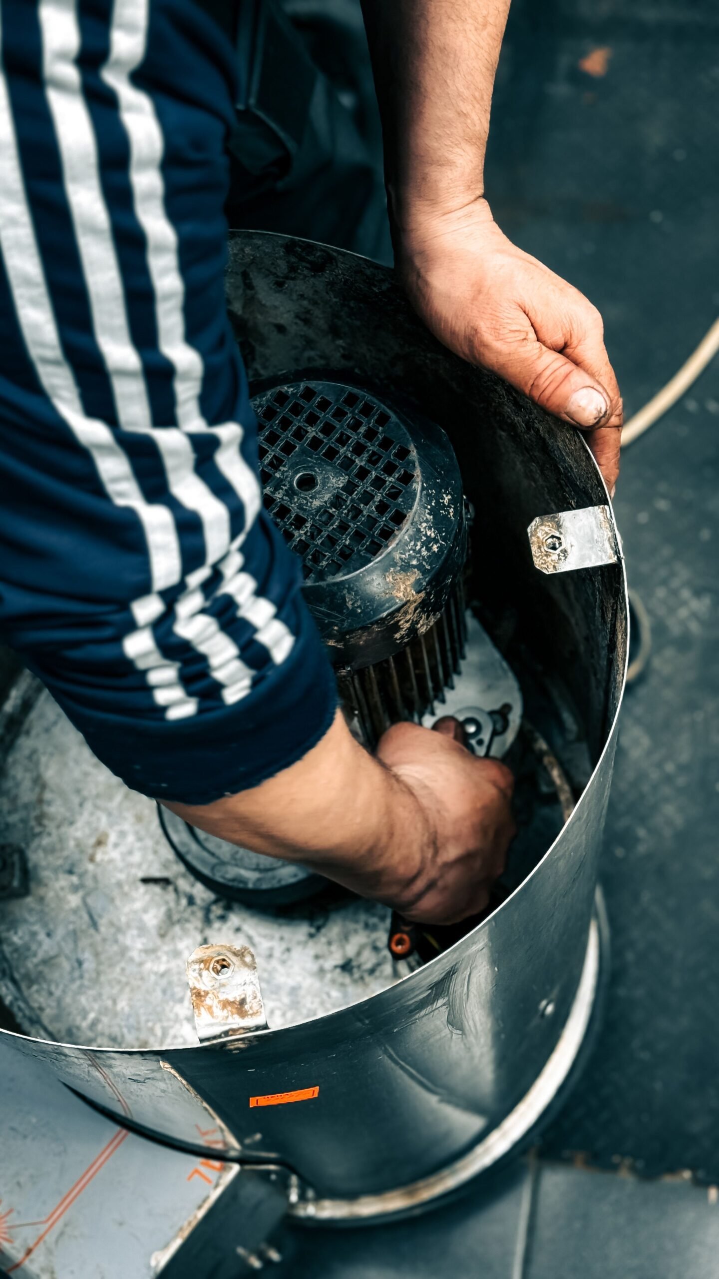 Planned around you: out of hours extract cleaning, kitchen extract cleaning and extract ductwork cleaning UK by Extract Assure